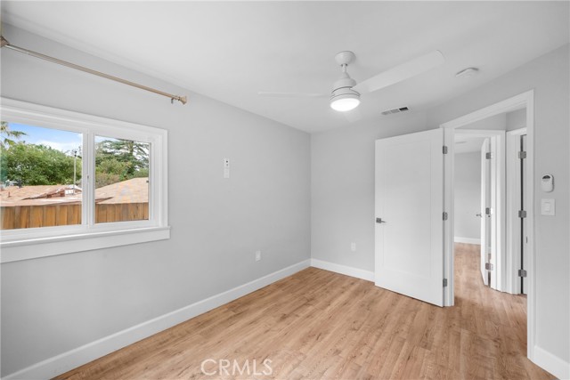 5624 Freeman Avenue, La Crescenta CA: https://media.crmls.org/medias/e63a11c5-d5db-4925-b546-6e4463acdf86.jpg