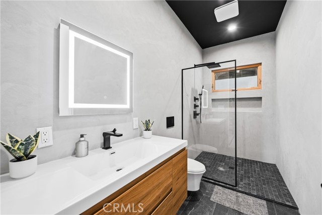 976 Ranch House, Westlake Village CA: https://media.crmls.org/medias/e63a5baf-ead3-4516-98db-7509c222c657.jpg