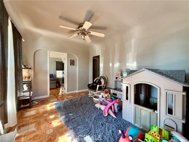 Detail Gallery Image 14 of 18 For 739 W 5th, Azusa,  CA 91702 - 2 Beds | 1 Baths