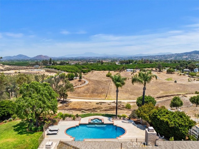 40624 Calle Cancion, Temecula CA: https://media.crmls.org/medias/e63b1272-7c44-4b5a-8496-cc443ae95c61.jpg