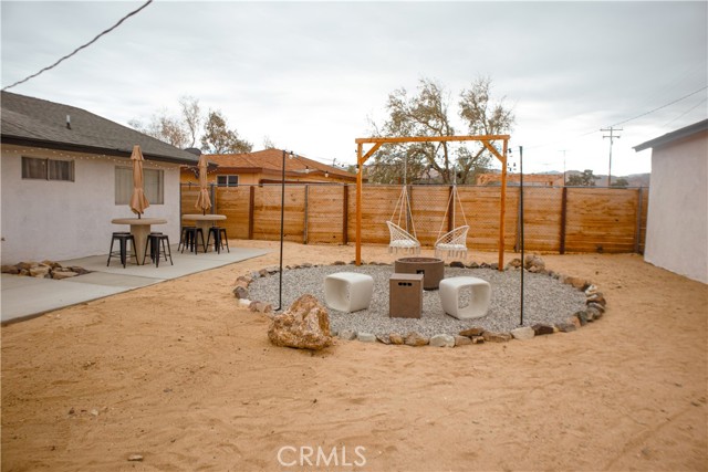 Detail Gallery Image 13 of 16 For 5050 1st, Joshua Tree,  CA 92252 - 2 Beds | 1 Baths