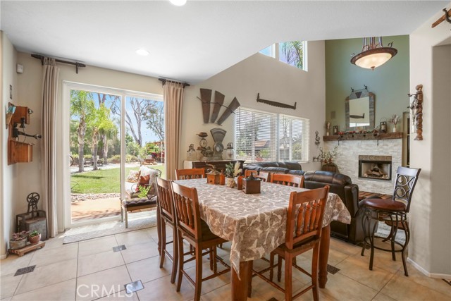 22760 Shadygrove Court, Wildomar CA: https://media.crmls.org/medias/e63bf768-de52-444d-af6d-86eb838c83a7.jpg