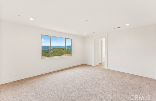 Detail Gallery Image 23 of 36 For 4083 Madonna Cir, Lake Elsinore,  CA 92530 - 6 Beds | 5 Baths