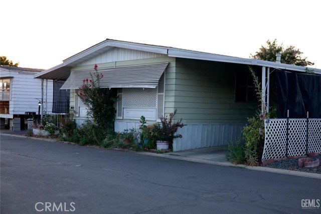 Detail Gallery Image 1 of 10 For 720 E Worth Ave #32,  Porterville,  CA 93257 - 2 Beds | 2 Baths