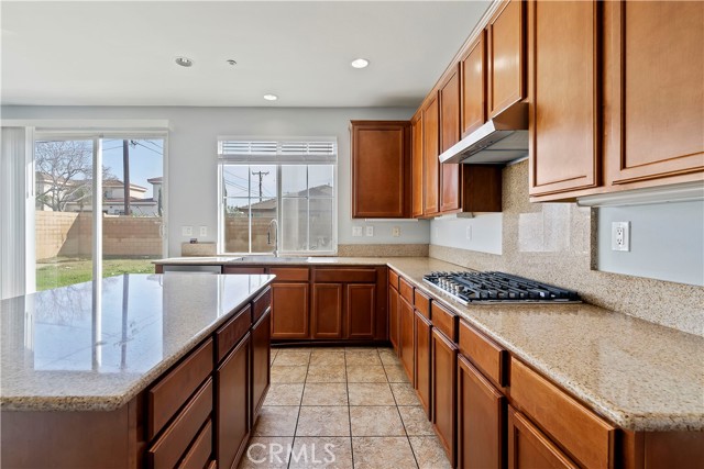 Detail Gallery Image 10 of 39 For 6825 Tahoe Way, Fontana,  CA 92336 - 4 Beds | 2/1 Baths