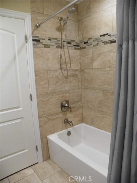 Detail Gallery Image 15 of 20 For 3640 S Main St #C-16,  Santa Ana,  CA 92707 - 2 Beds | 1/1 Baths