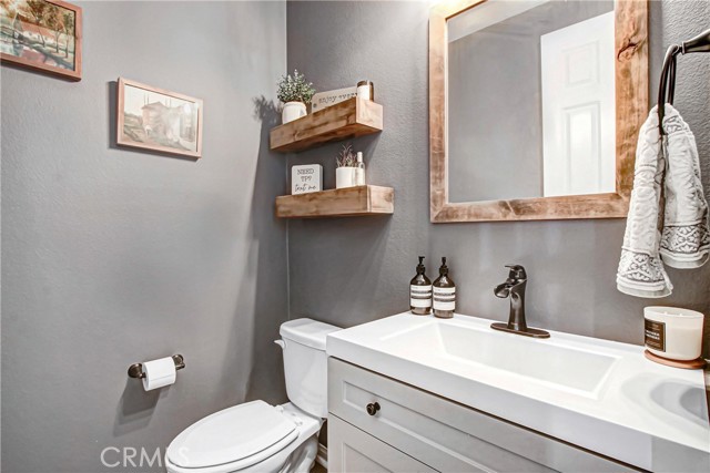 Detail Gallery Image 17 of 35 For 34755 Myoporum, Murrieta,  CA 92563 - 4 Beds | 3/1 Baths