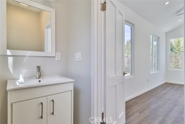 Detail Gallery Image 28 of 29 For 14434 Greenleaf, Sherman Oaks,  CA 91423 - 5 Beds | 3/2 Baths