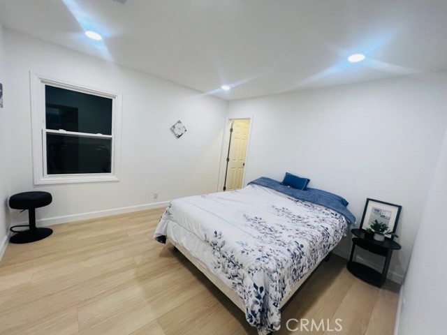 https://media.crmls.org/medias/e6409526-01f0-4047-81db-ca3f78168d65.jpg?preset=X-Large