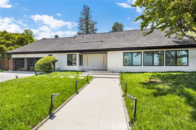 20101 Greenbriar Drive, Tarzana CA: https://media.crmls.org/medias/e641e3a1-17cb-4847-a062-5aaf3709cca8.jpg