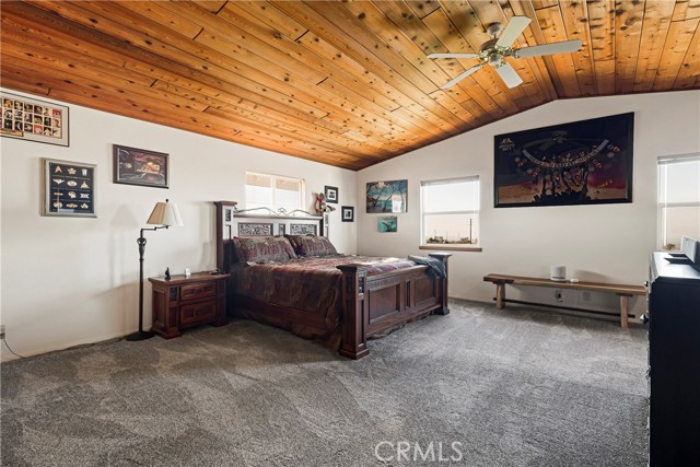 3070 Royal Meadow Lane, Paradise CA: https://media.crmls.org/medias/e6420739-ce68-41de-a1af-243362fb5f73.jpg