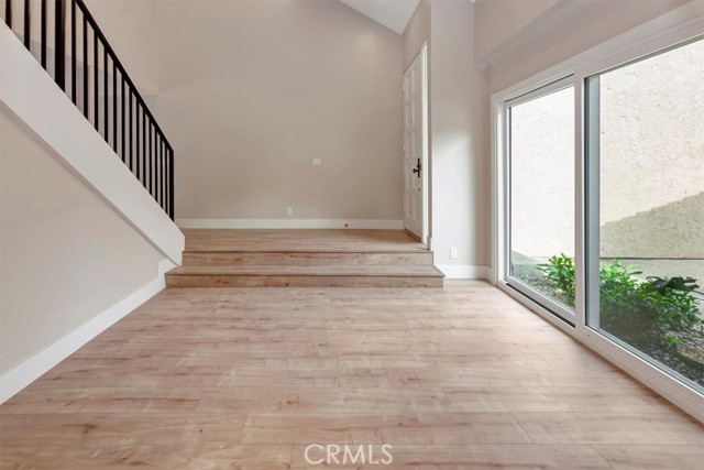 Detail Gallery Image 6 of 29 For 2773 Vista Umbrosa, Newport Beach,  CA 92660 - 3 Beds | 2/1 Baths