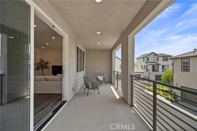 297 Lynx, Irvine CA: https://media.crmls.org/medias/e6437ff7-47d9-47fa-94d7-fddea2b98220.jpg