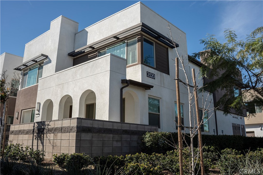 3520 E Peckham Paseo #1