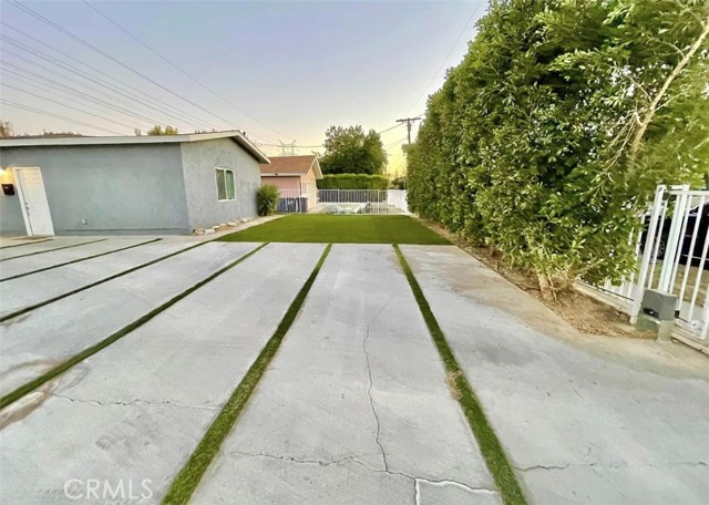 8438 Wystone Avenue, Northridge CA: https://media.crmls.org/medias/e643a2af-a5e0-4f50-9c09-1891ede88de8.jpg