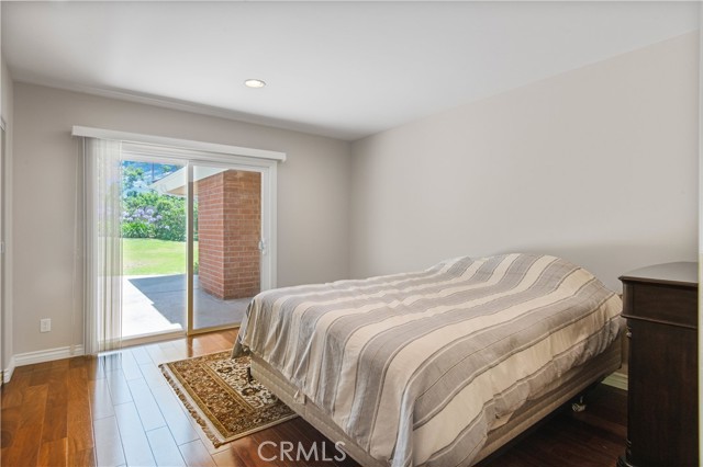 6966 Crest Road, Rancho Palos Verdes CA: https://media.crmls.org/medias/e643c399-be7f-47d2-985b-e2eba0c0ba1c.jpg