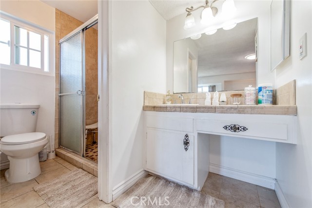 Image 18 of 31 For 1345 Jellick