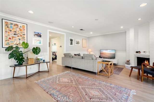 E6450952 02e9 4fe0 9923 Db40b1cdef19