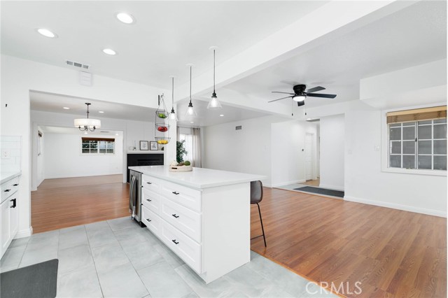 14718 Terryknoll Drive, Whittier CA: https://media.crmls.org/medias/e6458dbd-bf7d-4979-9681-e58b81831237.jpg