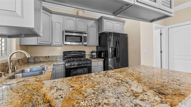 Detail Gallery Image 18 of 41 For 13769 13969 Cordary Ave, Hawthorne,  CA 90250 - 4 Beds | 2/1 Baths