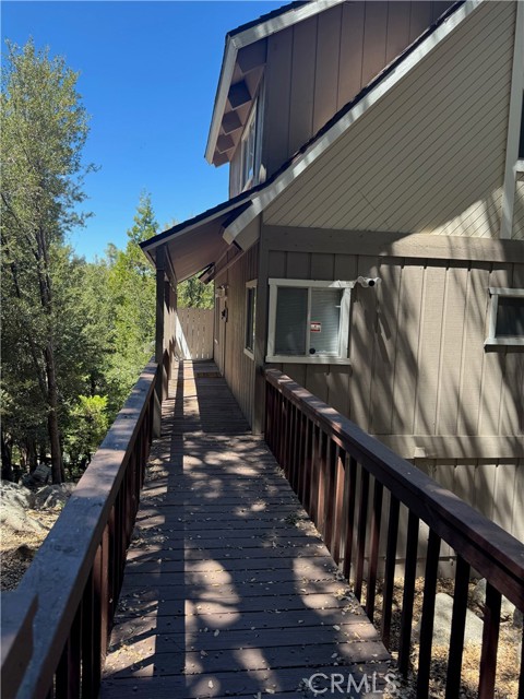 Detail Gallery Image 3 of 30 For 956 Teakwood Dr, Lake Arrowhead,  CA 92352 - 5 Beds | 3 Baths