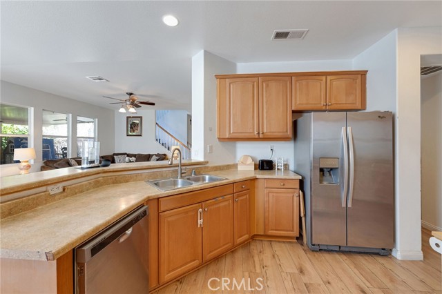 Detail Gallery Image 17 of 34 For 977 Saltbush, Hemet,  CA 92545 - 5 Beds | 2/1 Baths