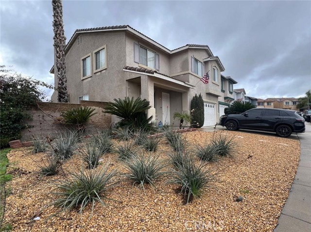 Detail Gallery Image 2 of 16 For 5752 Tamarisk Way, Fontana,  CA 92336 - 4 Beds | 3 Baths