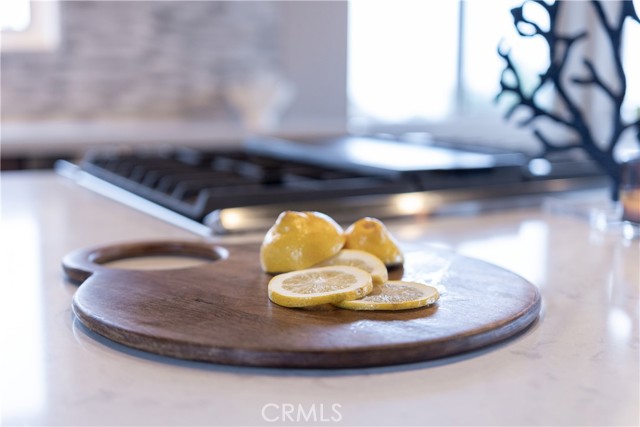 284 Chiquita Street, Laguna Beach CA: https://media.crmls.org/medias/e64715ab-f3bb-4cda-9f7f-85c77231253d.jpg