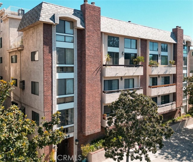 Detail Gallery Image 1 of 35 For 1854 S Beverly Glen Bld #204,  –,  CA 90025 - 2 Beds | 2 Baths