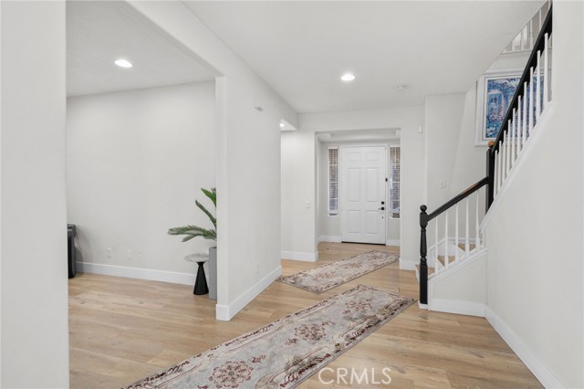 Detail Gallery Image 4 of 35 For 12 Plaza Avila, Lake Elsinore,  CA 92532 - 4 Beds | 3/1 Baths