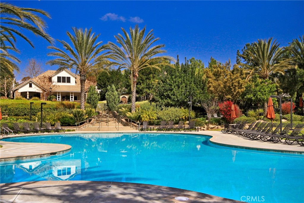 MLS #OC25265982 image #19