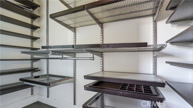 Detail Gallery Image 20 of 32 For 14256 Victory Bld #3,  Van Nuys,  CA 91401 - 2 Beds | 2 Baths