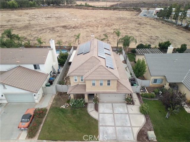 1464 Augusta, Beaumont CA: https://media.crmls.org/medias/e64975c2-1083-4738-973b-485f2472516e.jpg