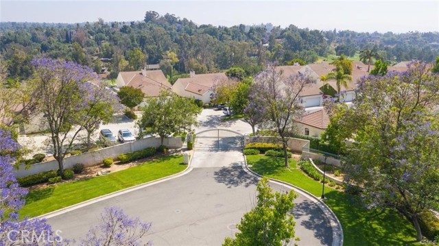 1802 Prince Albert Drive, Riverside CA: https://media.crmls.org/medias/e649de3c-2daf-4b43-ac31-15e79dc9956d.jpg
