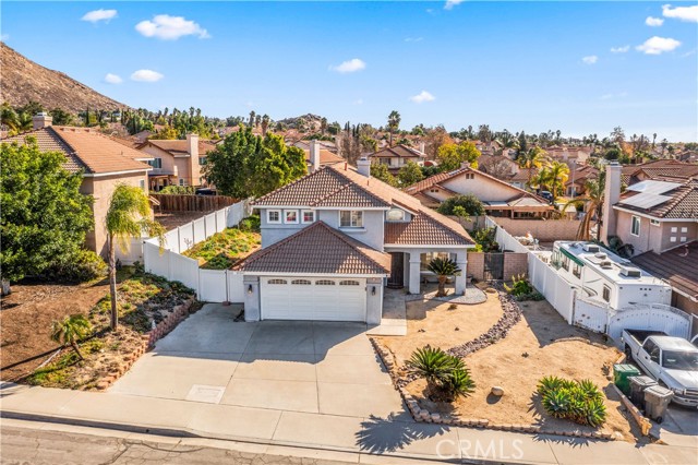 Detail Gallery Image 2 of 37 For 21267 Shakespeare Ct, Moreno Valley,  CA 92557 - 3 Beds | 2/1 Baths