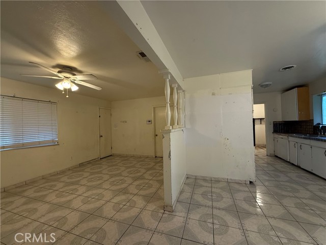 Detail Gallery Image 4 of 22 For 1616 E 21st St, Merced,  CA 95341 - 3 Beds | 2 Baths