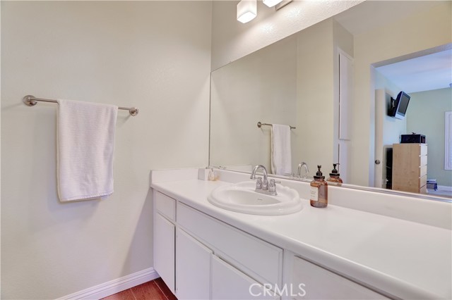 234 Gallery Way, Tustin CA: https://media.crmls.org/medias/e64b498d-12ce-4f6b-9440-38bf91d604e1.jpg