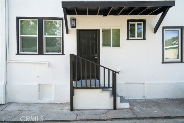 415 W Pine Street, Santa Ana CA: https://media.crmls.org/medias/e64b6563-edd2-421b-89d6-ad38953fb2e6.jpg