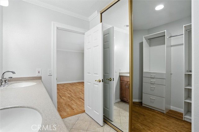 21434 Cypresswood, Lake Forest CA: https://media.crmls.org/medias/e64b785d-8573-4fd3-8b2e-ca095d316637.jpg
