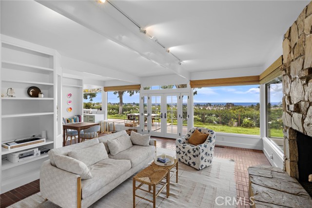 Detail Gallery Image 13 of 38 For 3007 Harbor View, Corona Del Mar,  CA 92625 - 3 Beds | 2/1 Baths