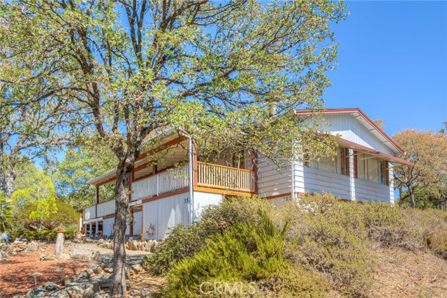 Photo of 352 Lodgeview Drive, Oroville, CA 95966