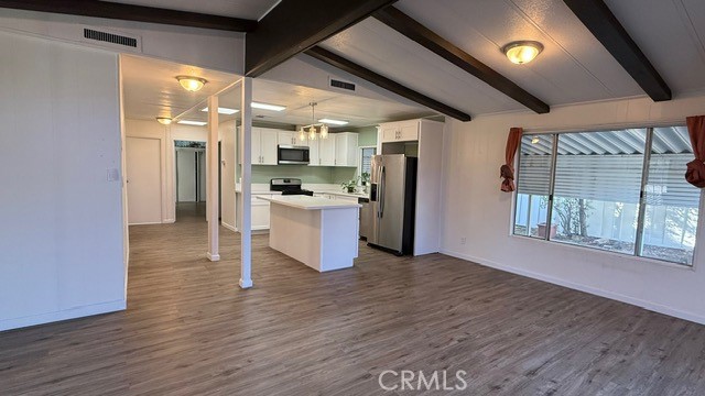 Detail Gallery Image 6 of 37 For 5700 Carbon Canyon Rd #61,  Brea,  CA 92823 - 3 Beds | 2 Baths