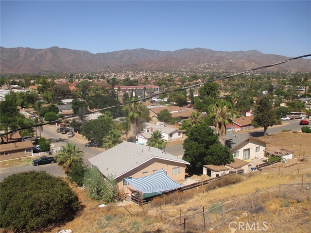 Detail Gallery Image 9 of 53 For 16475 Bailey St, Lake Elsinore,  CA 92530 - 2 Beds | 2 Baths