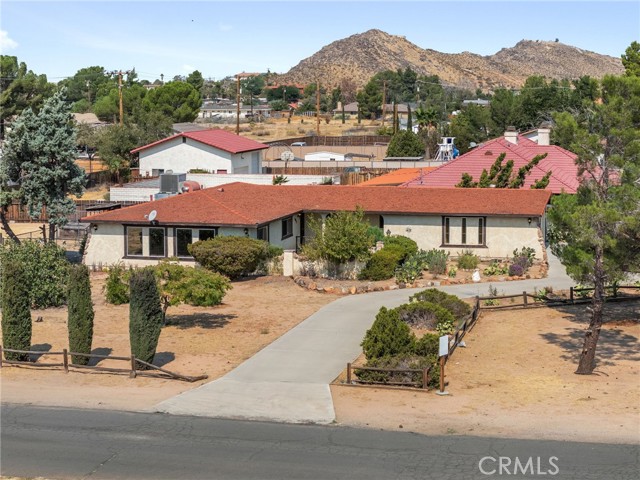 Detail Gallery Image 1 of 1 For 20985 Rancherias Rd, Apple Valley,  CA 92307 - 3 Beds | 2/1 Baths