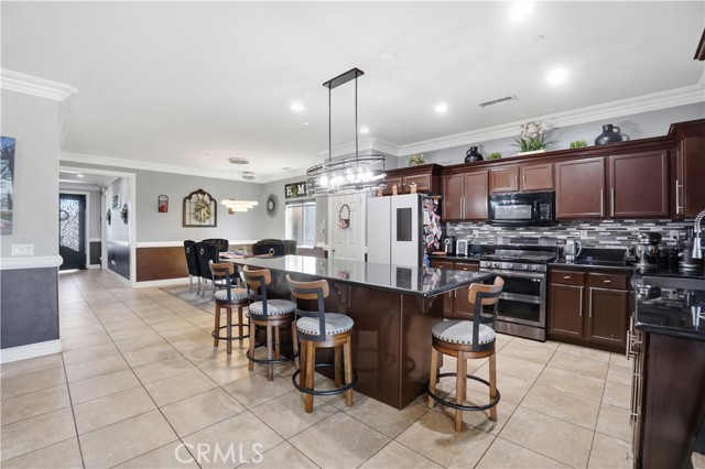 Detail Gallery Image 21 of 65 For 4415 Bethel Rd, Jurupa Valley,  CA 92509 - 5 Beds | 3/1 Baths