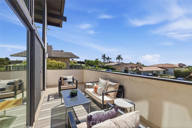 2932 Via Alvarado, Palos Verdes Estates CA: https://media.crmls.org/medias/e64f272d-b88d-457d-afa9-4ac68082ce37.jpg