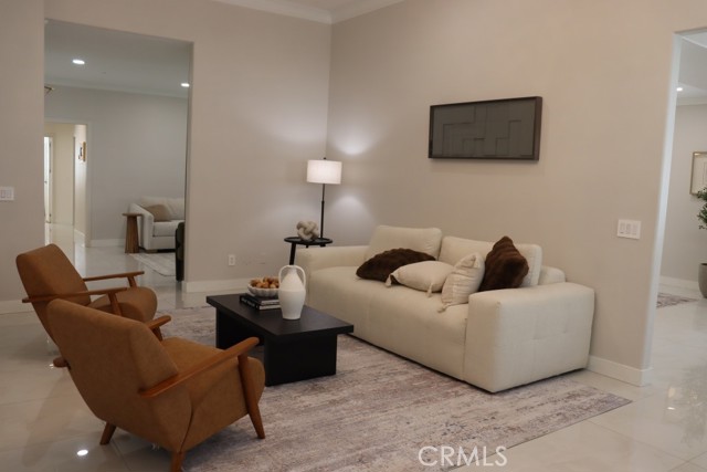 Detail Gallery Image 17 of 69 For 9103 Wystone Ave, Northridge,  CA 91324 - 4 Beds | 3 Baths