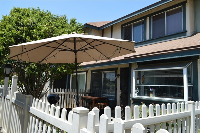 13321 Meyer Road, Whittier CA: https://media.crmls.org/medias/e650470f-3ab5-4a67-ad42-6599a8c4a42b.jpg
