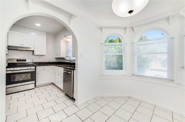 Detail Gallery Image 10 of 48 For 496 E 52nd, Long Beach,  CA 90805 - – Beds | – Baths