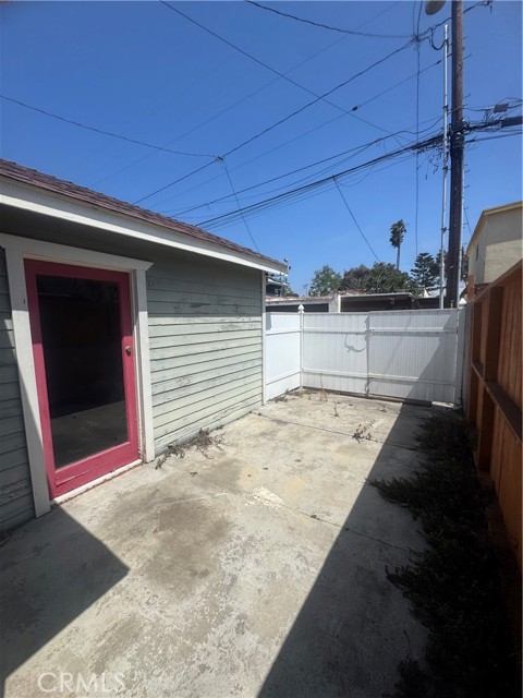 652 Navy Street photo 11